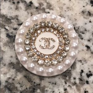 Designer inspired phone grip